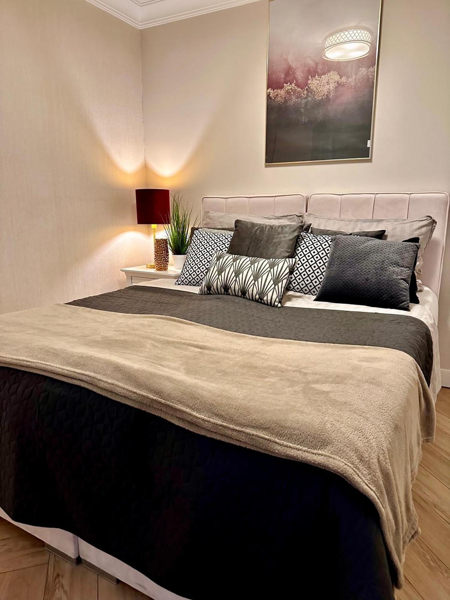 Apartamenty Kielce- Apartament Rubin Przy Zalew Kielecki, Faktura, Parking, Centrum מראה חיצוני תמונה